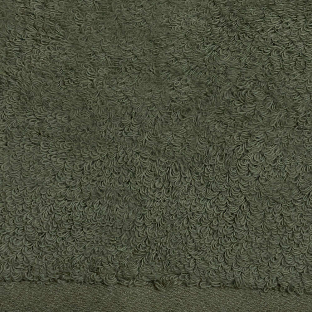 オリーブグリーン